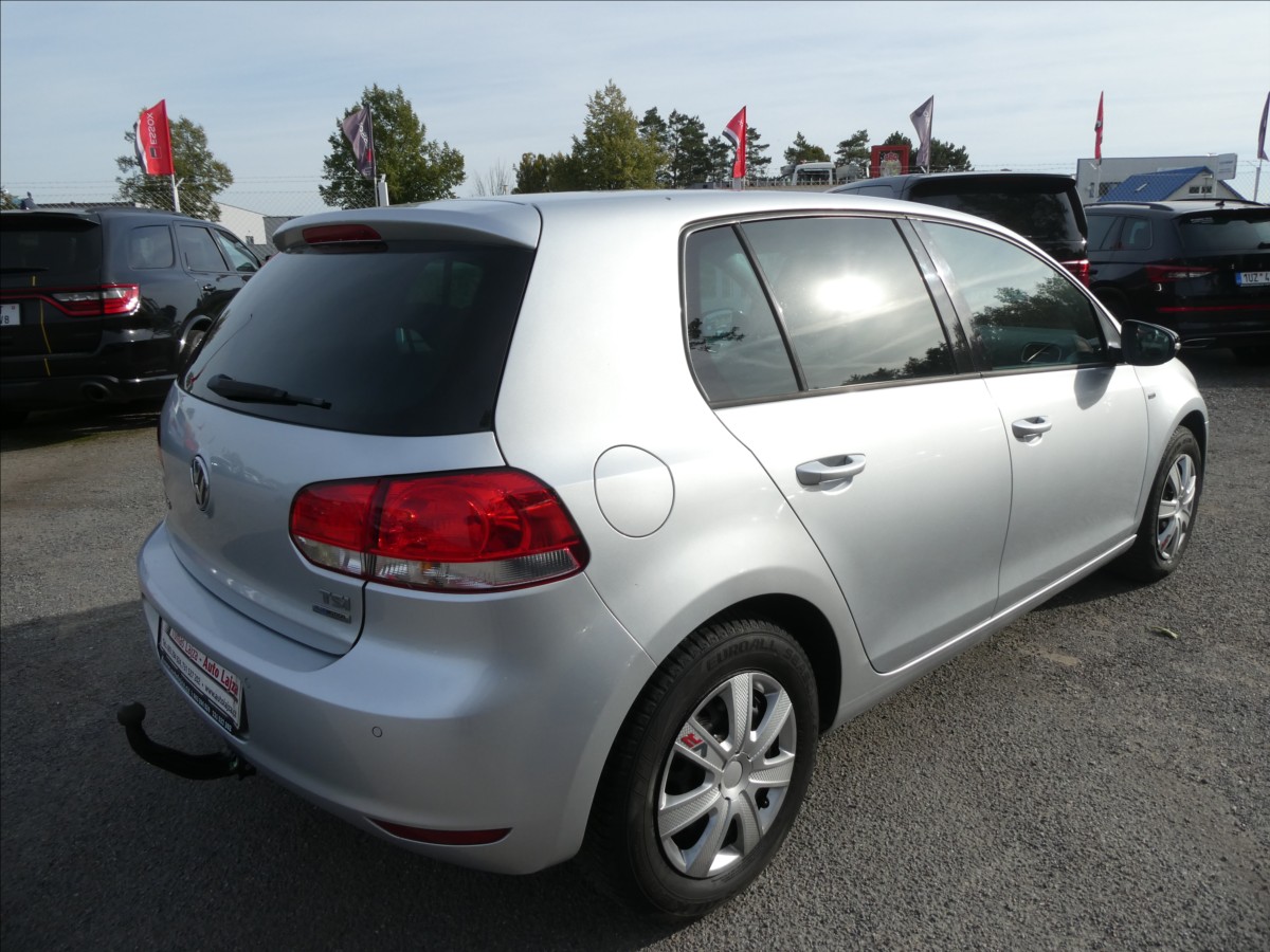 volkswagen-golf-1-2-tsi-77kw-match-serviska - 7