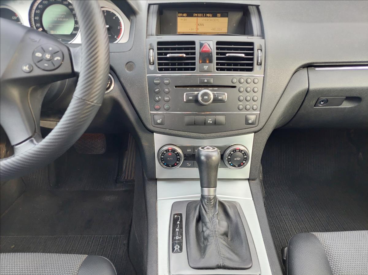 mercedes-benz-tridy-c-2-2-cdi-c220 - 9