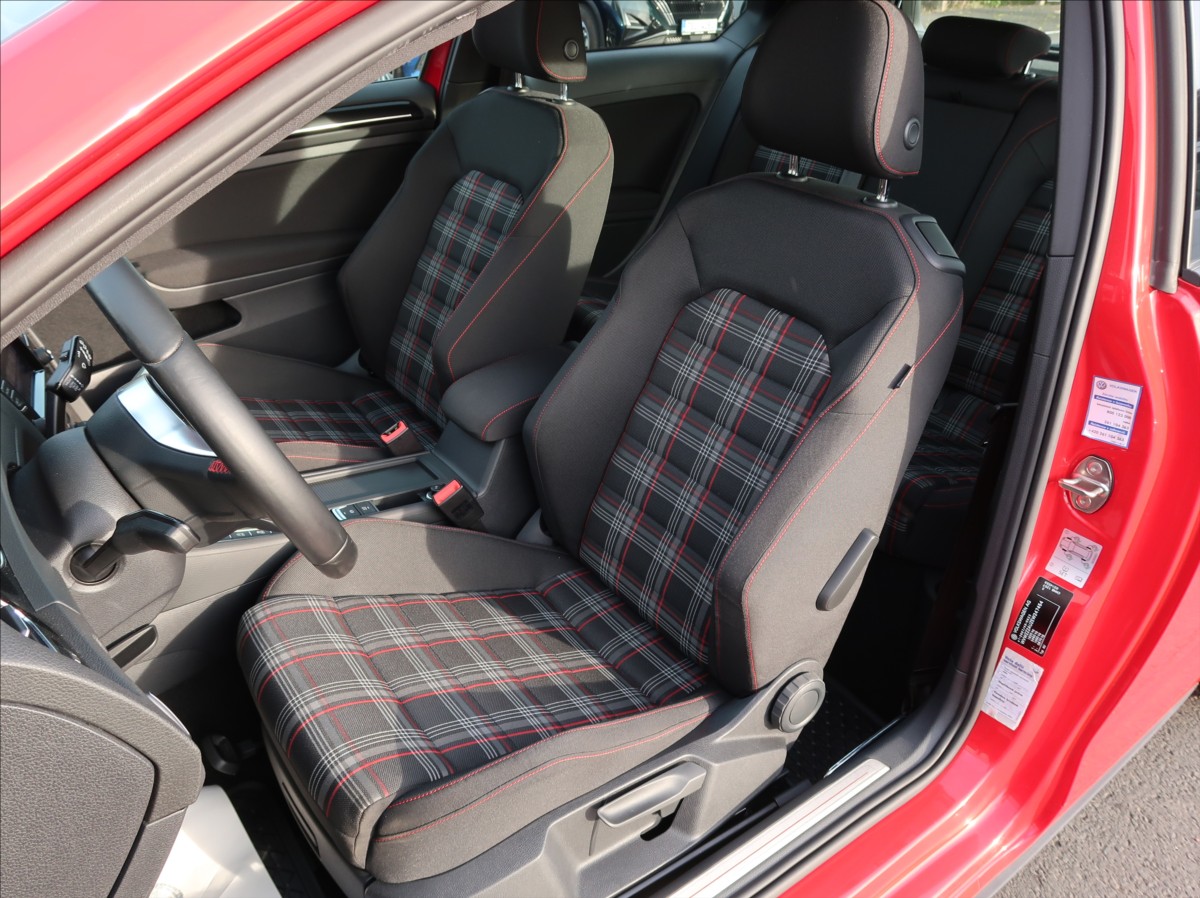 volkswagen-golf-2-0-tsi-162kw-gti-novecr - 9