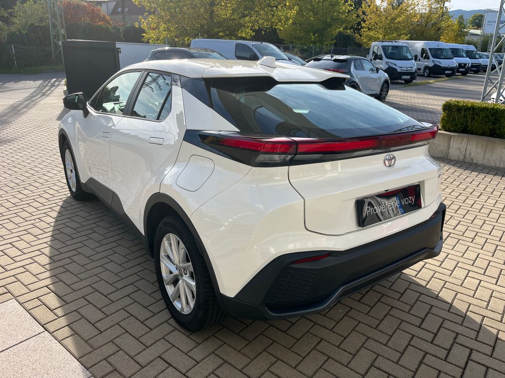 toyota-c-hr-1-8-hybrid-140k-e-cvt-comfort - 3