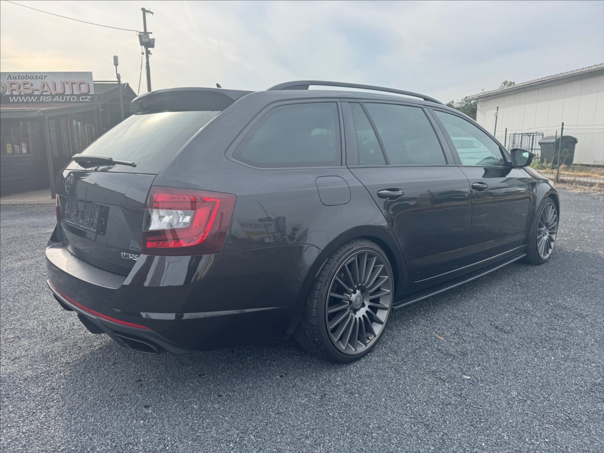 skoda-octavia-2-0-tdi-rs-4x4-dsg-serviska - 4