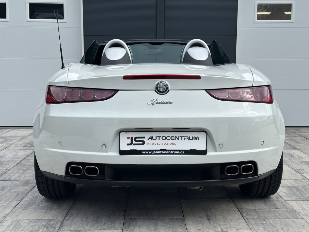 alfa-romeo-spider-2-2-jts-185ps-exclusive - 8
