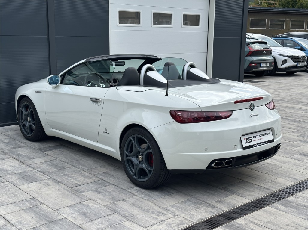 alfa-romeo-spider-2-2-jts-185ps-exclusive - 9