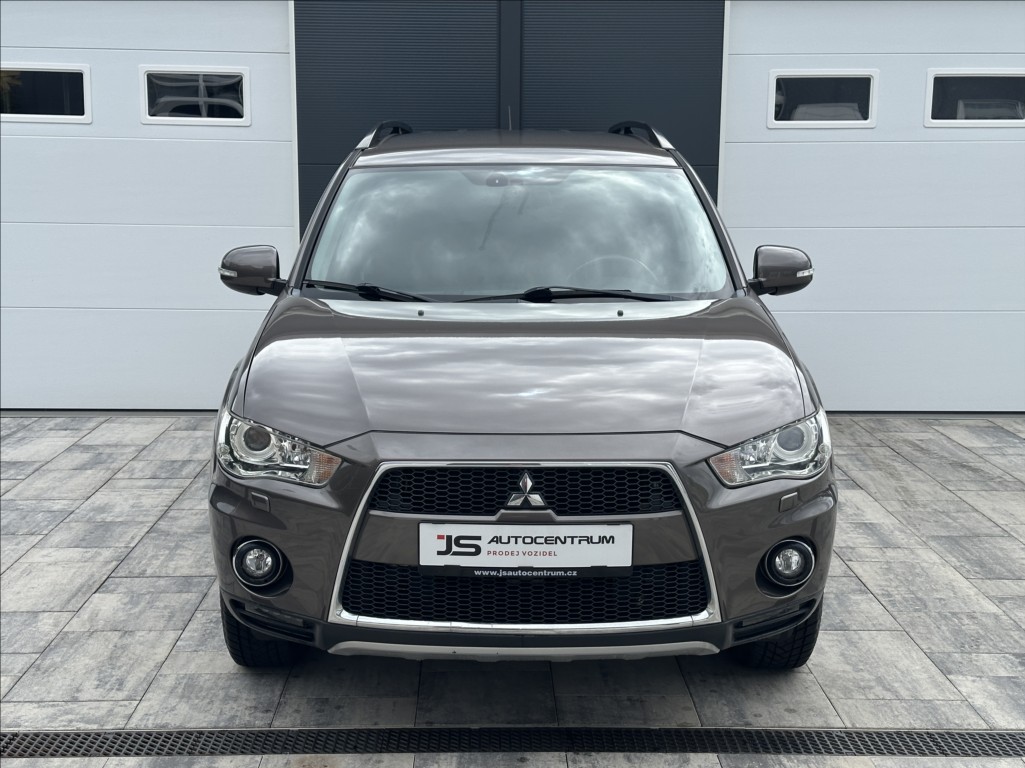 mitsubishi-outlander-2-2-di-d-177ps-x-tra - 2