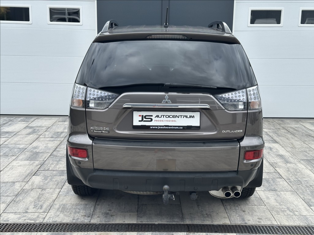 mitsubishi-outlander-2-2-di-d-177ps-x-tra - 7