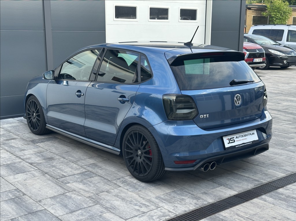 volkswagen-polo-1-8-tsi-192ps-gti-dsg - 9