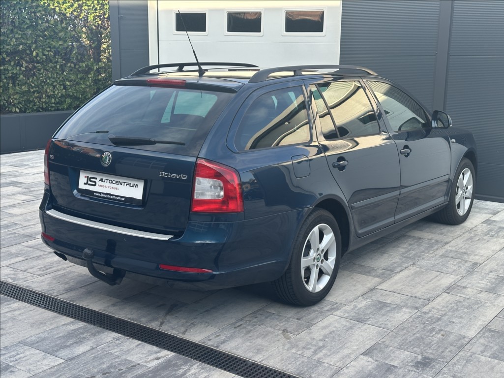 skoda-octavia-1-8-tsi-152ps-ambition-family - 6