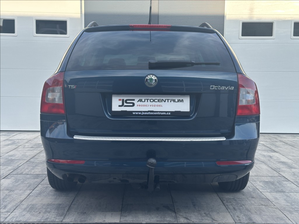 skoda-octavia-1-8-tsi-152ps-ambition-family - 8