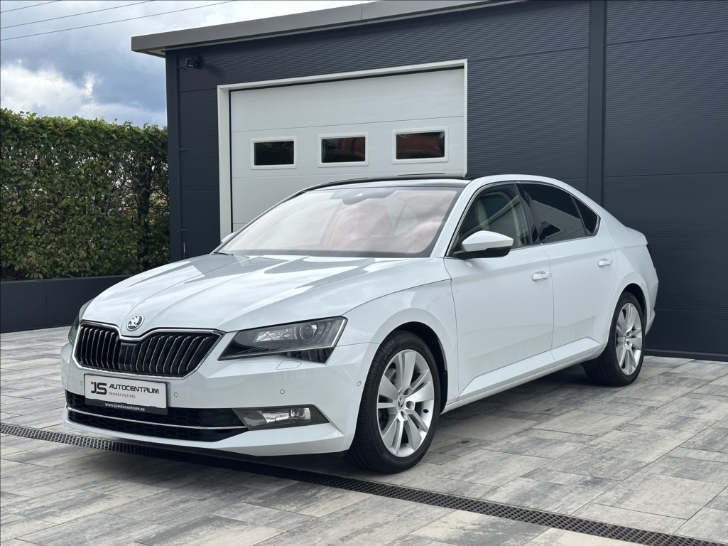 Škoda Superb 1,4 TSI 150PS  Style Plus 4x4