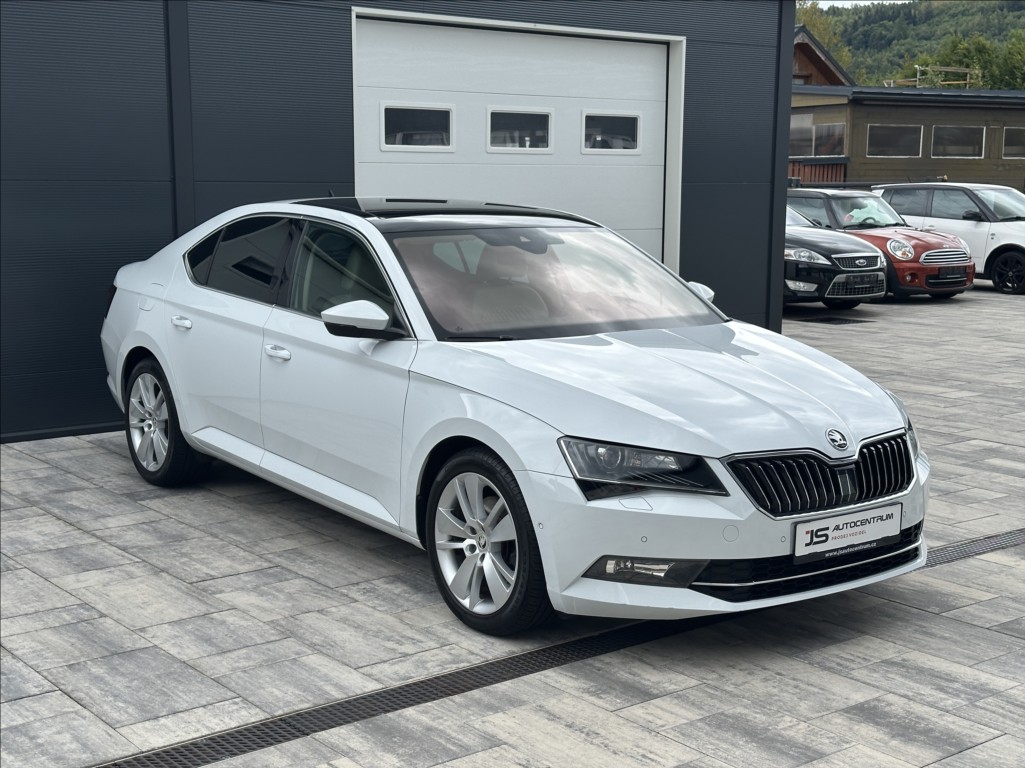 skoda-superb-1-4-tsi-150ps-style-plus-4x4 - 4
