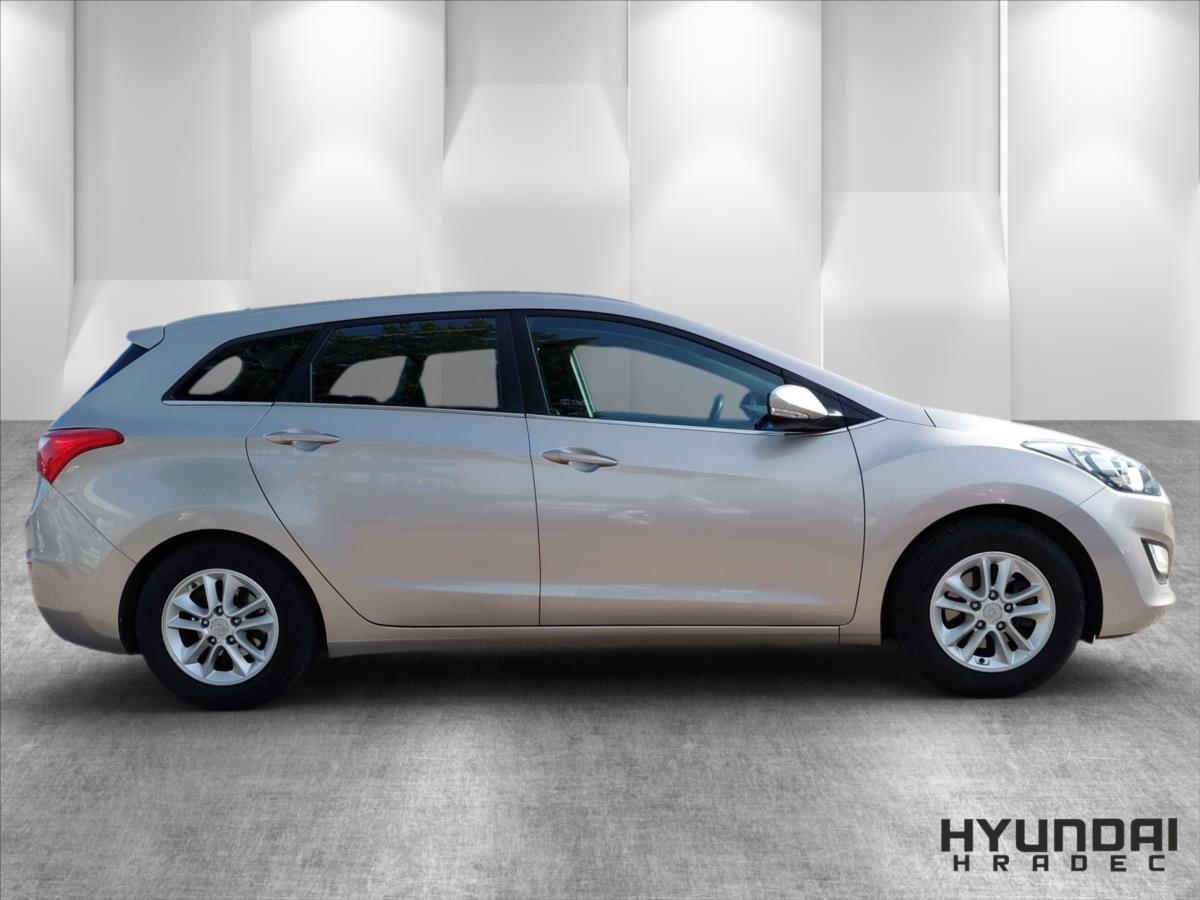 hyundai-i30-1-6-1-6cvvt-ambassador - 3