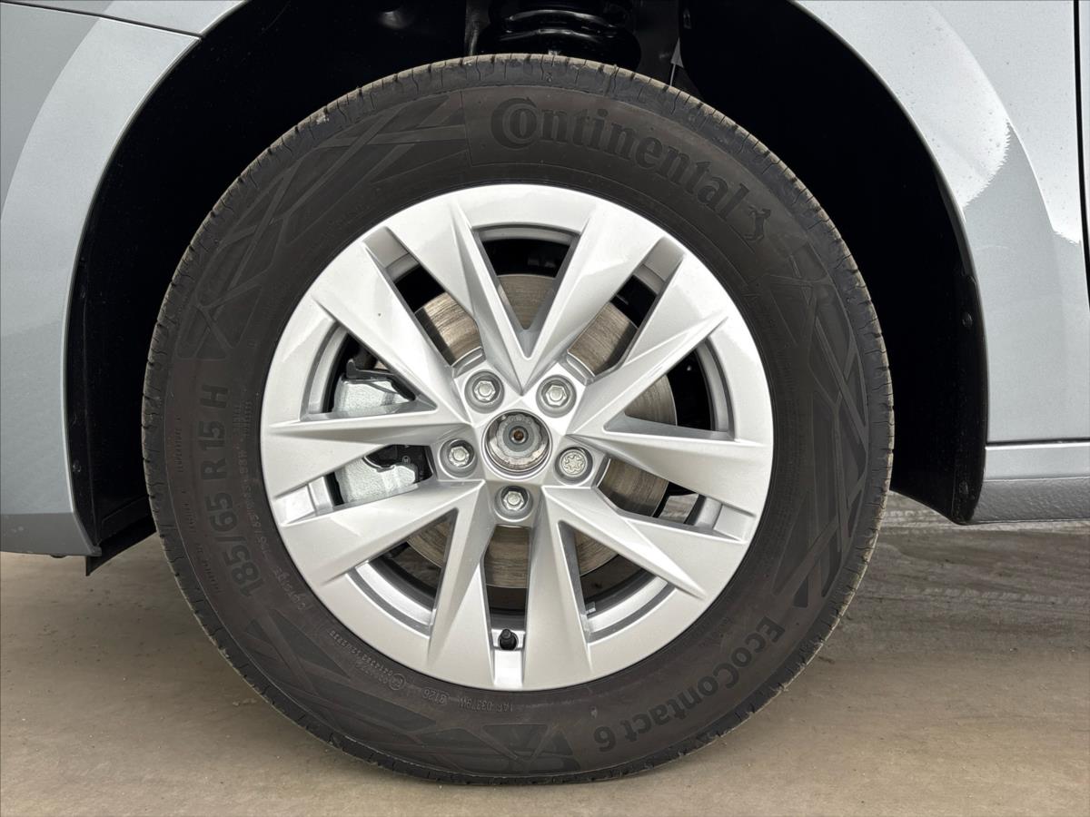 skoda-fabia-1-0-tsi-top-selec-dsg - 5