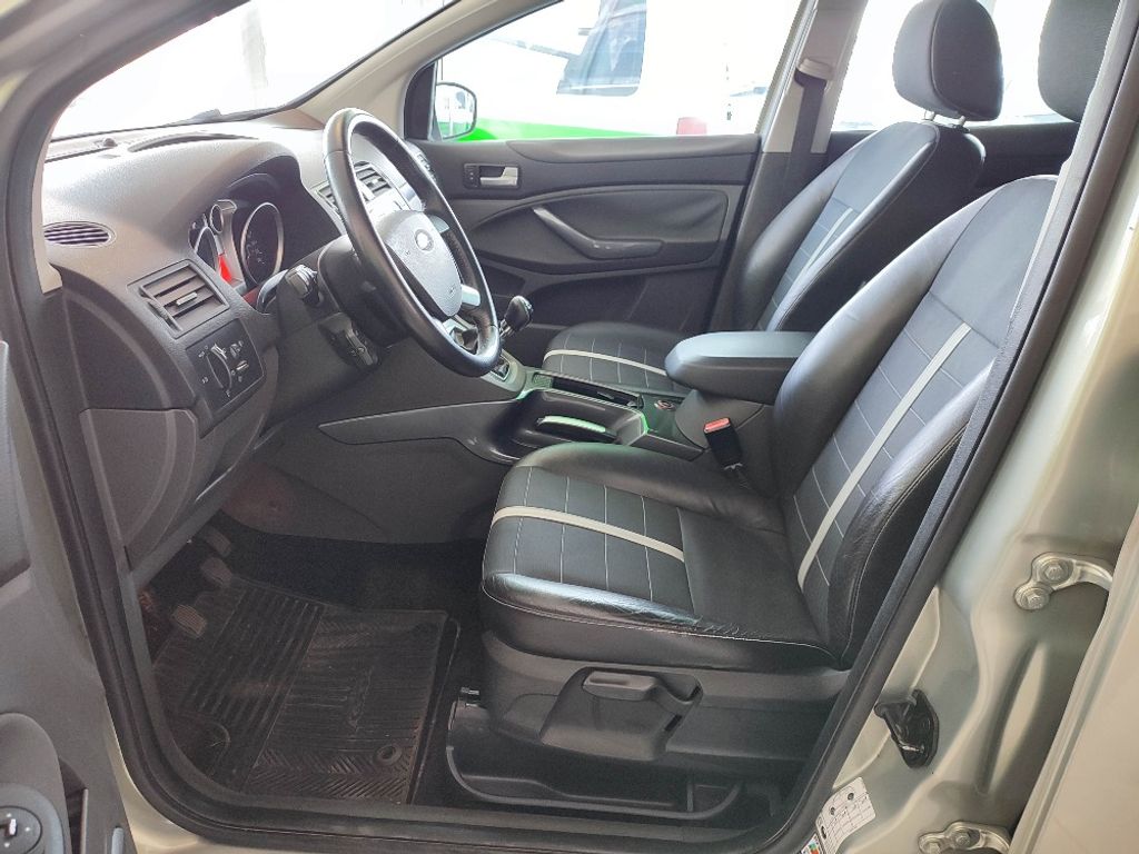 ford-kuga - 4