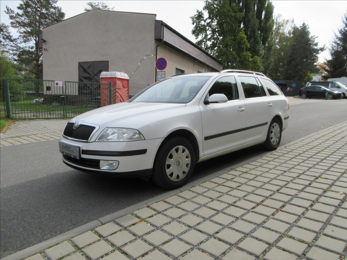 Škoda Octavia 1,6 i, 85Kw, Klima, Tažné. Nové ČR