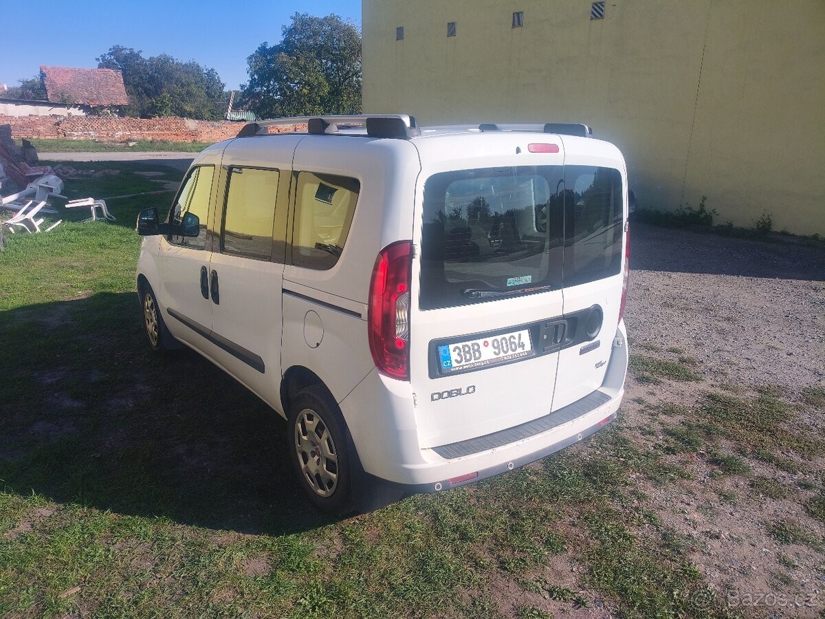 fiat-doblo-2-0-multijet-136-r-v-2016 - 1
