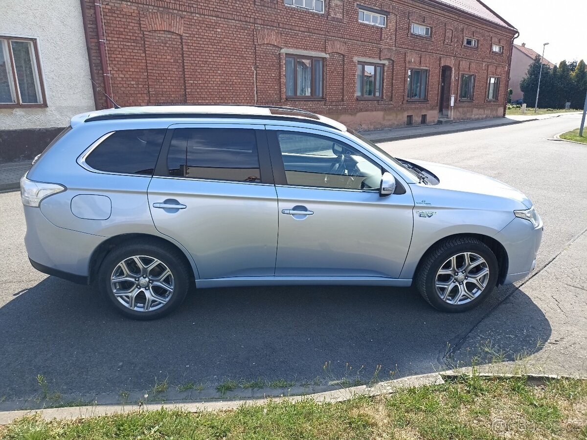 mitsubishi-outlander-2-0-nova-cena - 3