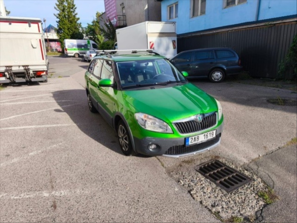 Škoda Fabia 1,2   TSI, 77 kW, manuál – 2010