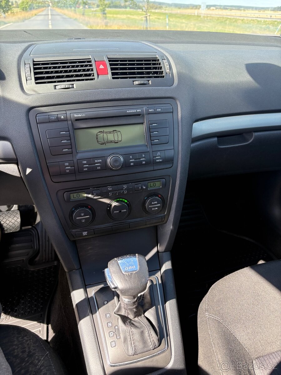 skoda-octavia-2-0-ii-tdi-103kw-dsg - 5