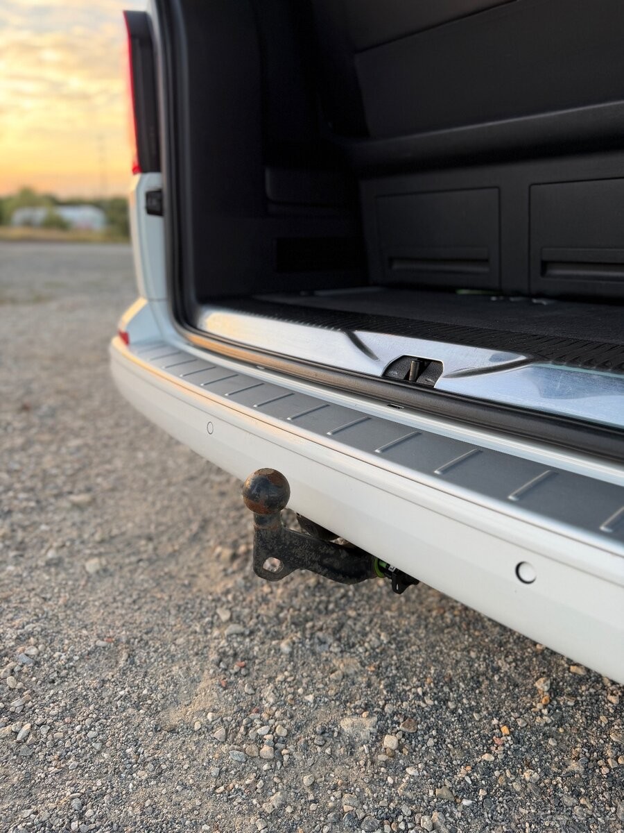 volkswagen-multivan-2-0-tdi-146-kw-highline-dsg - 4