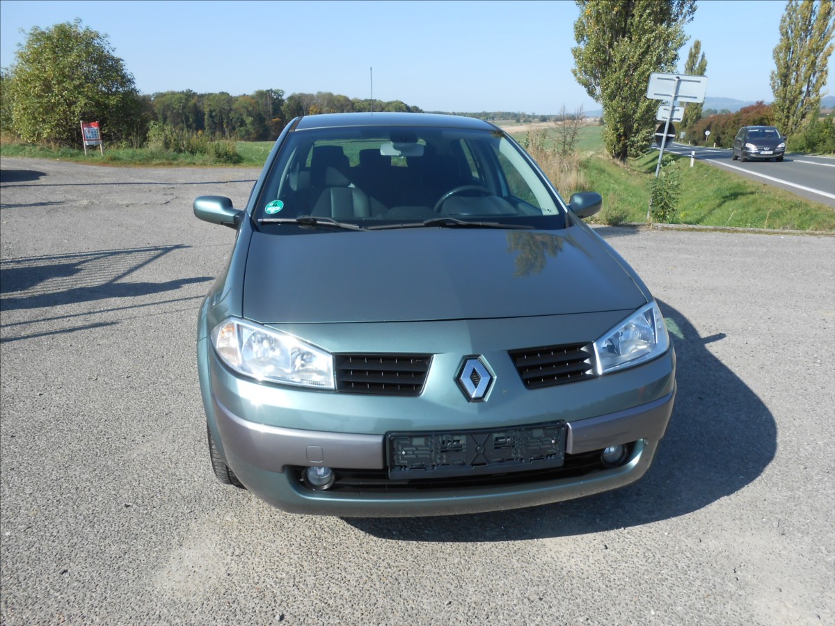 renault-megane-1-6-i-83-kw-serviska-83-513-km - 2