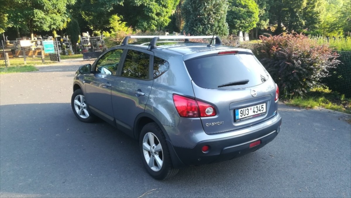 nissan-qashqai-2-0-i-104-kw-automat-s-4x4 - 2