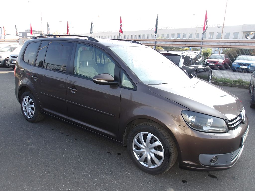 volkswagen-touran-2-0tdi-103kw-panorama - 4