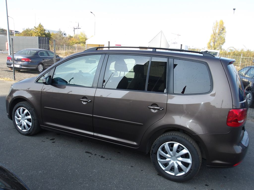 volkswagen-touran-2-0tdi-103kw-panorama - 7