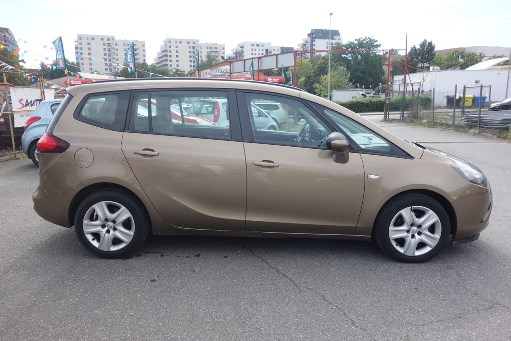 opel-zafira-2-0dci-96kw-cr-7-mist - 7