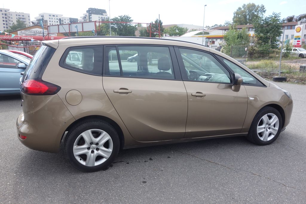 opel-zafira-2-0dci-96kw-cr-7-mist - 8