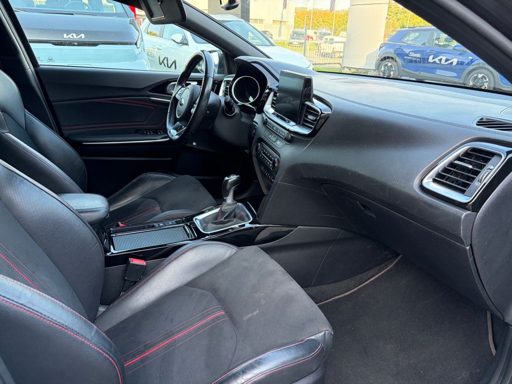 kia-pro-ceed-1-6-t-gdi-150kw-gt - 6