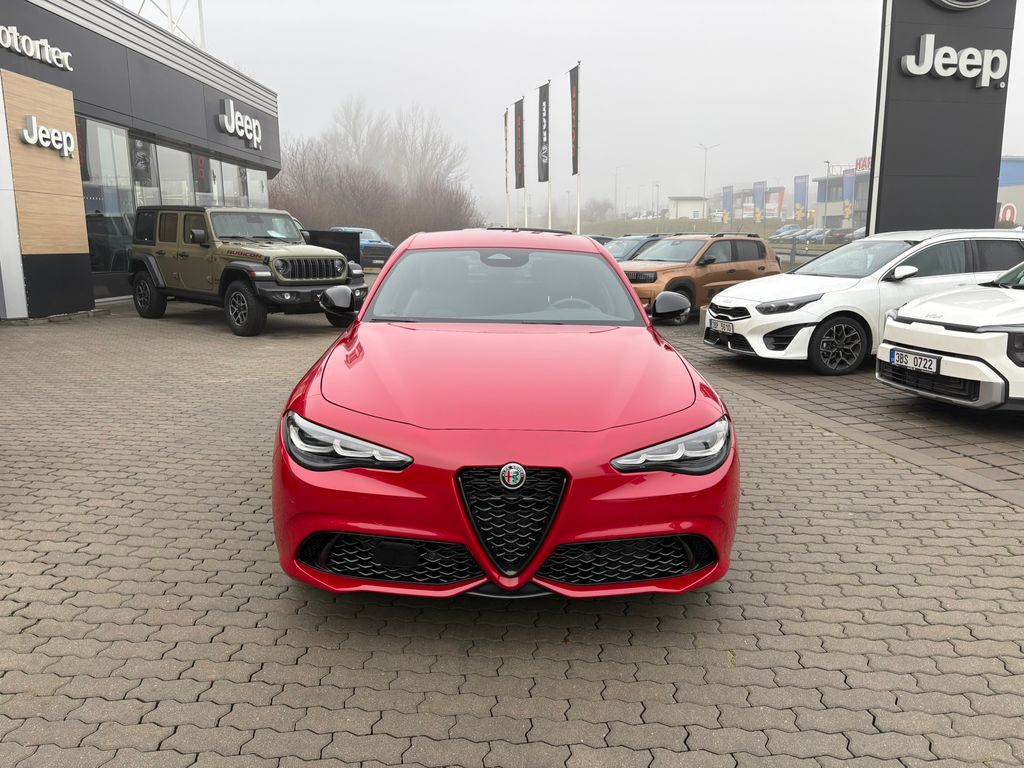 alfa-romeo-giulia-intensa-2-0-turbo-280k-at8-q4 - 1