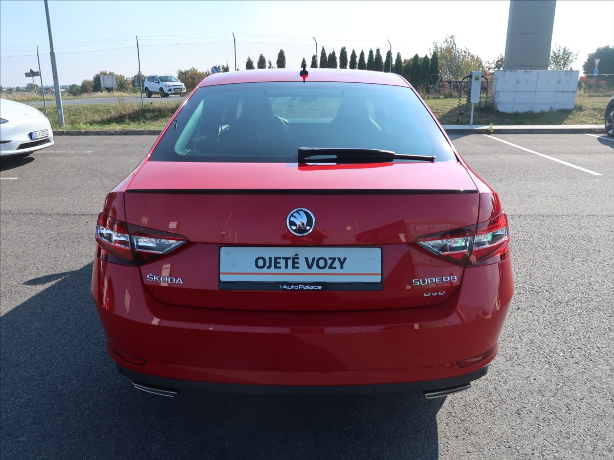 skoda-superb-2-0-tsi-dsg-sportline-4x4 - 5