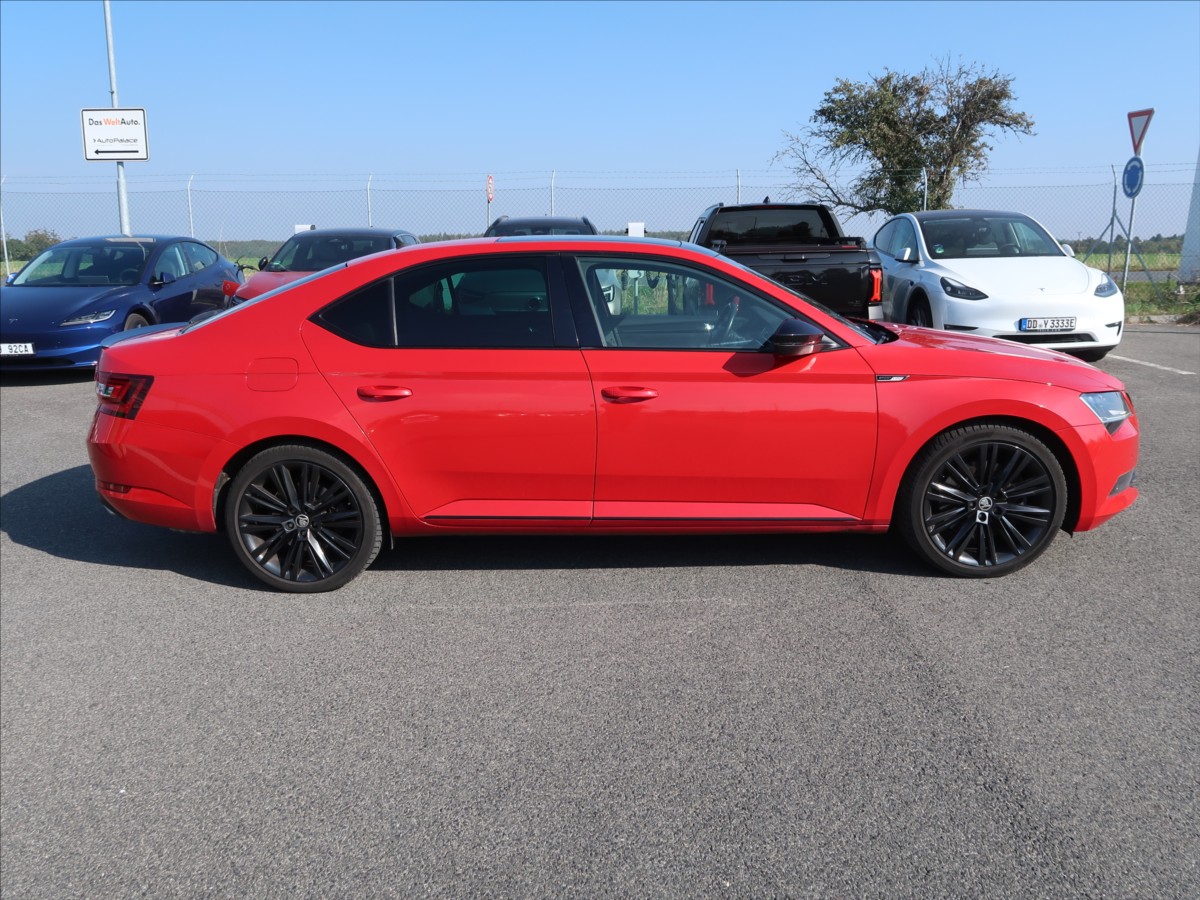 skoda-superb-2-0-tsi-dsg-sportline-4x4 - 7