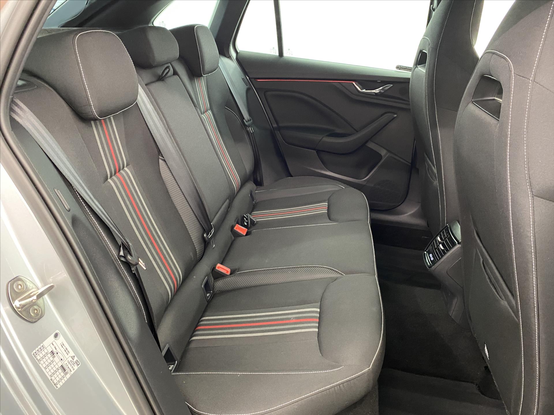 skoda-scala-1-0-tsi-85kw-dsg-monte-carlo - 6