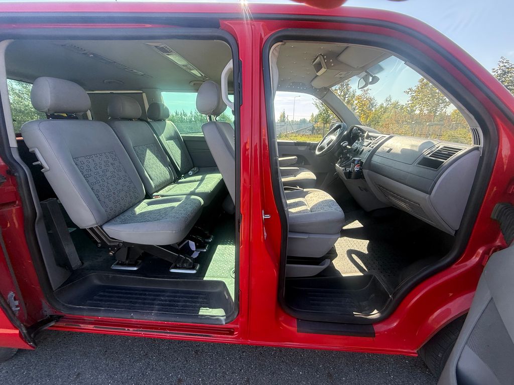 volkswagen-transporter-2-5-tdi-128-kw-automat-6-mist-klimatizace-stk-28 - 8