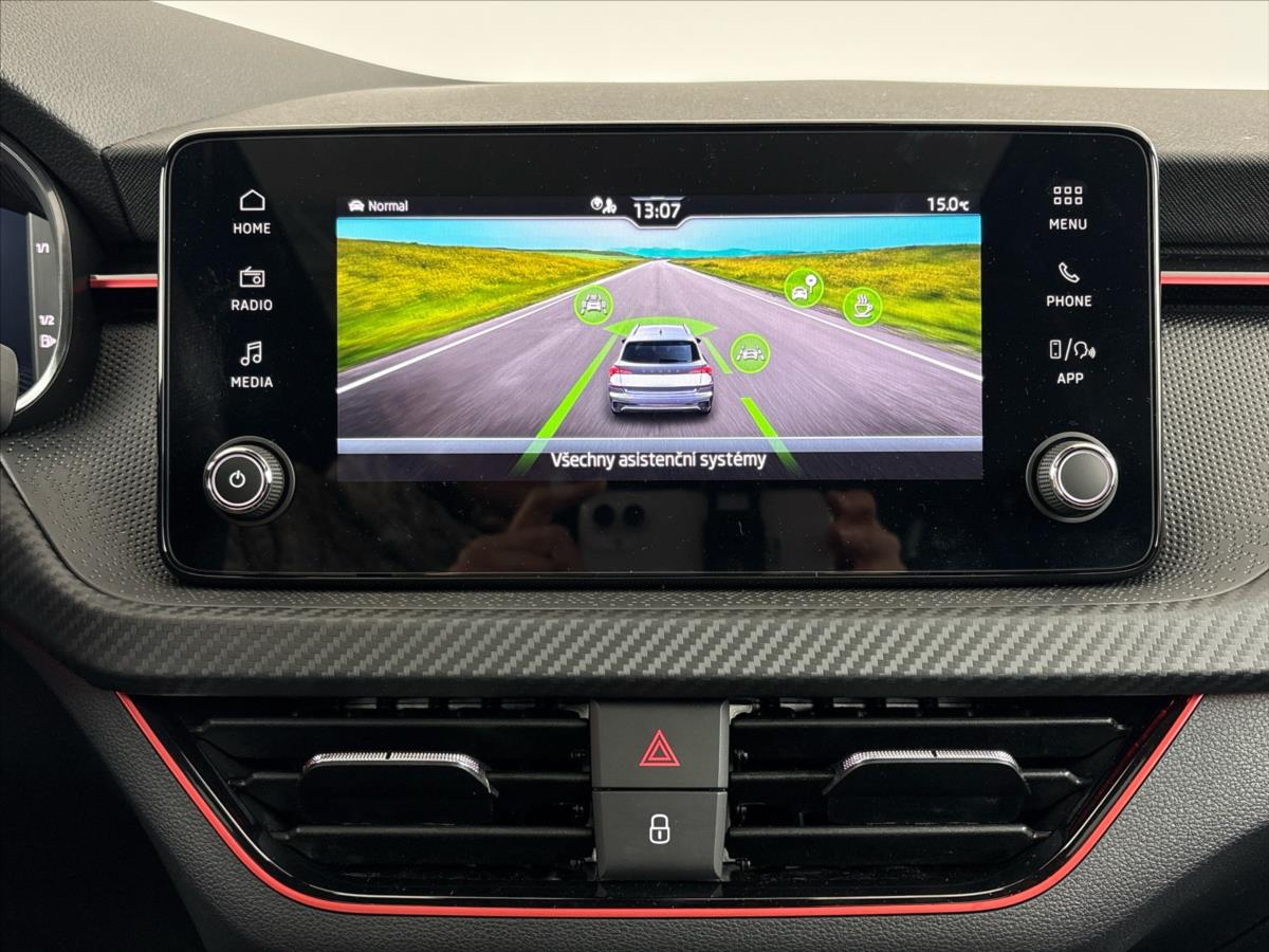 skoda-kamiq-1-5-tsi-monte-carlo-dsg - 9