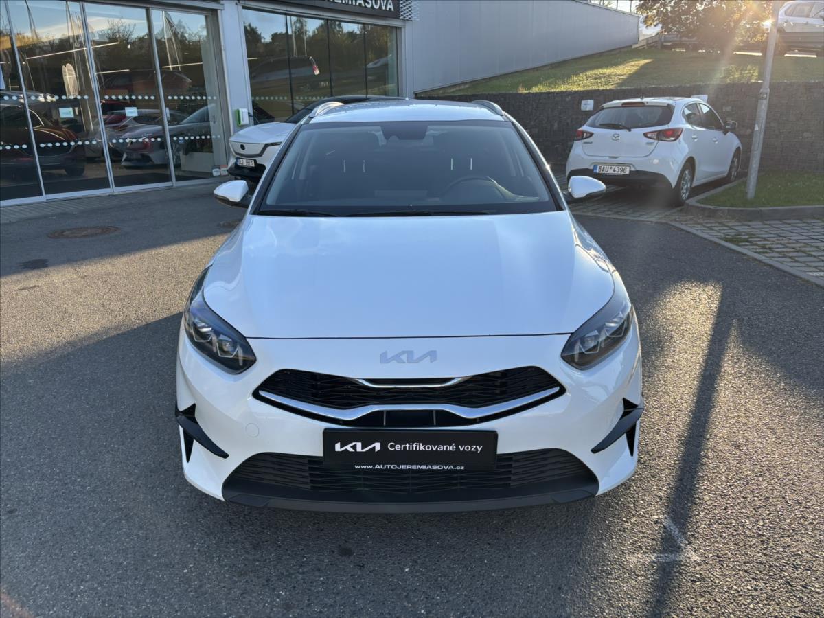 kia-ceed-1-5-tgdi-top-zaruka-navi-kamera - 7