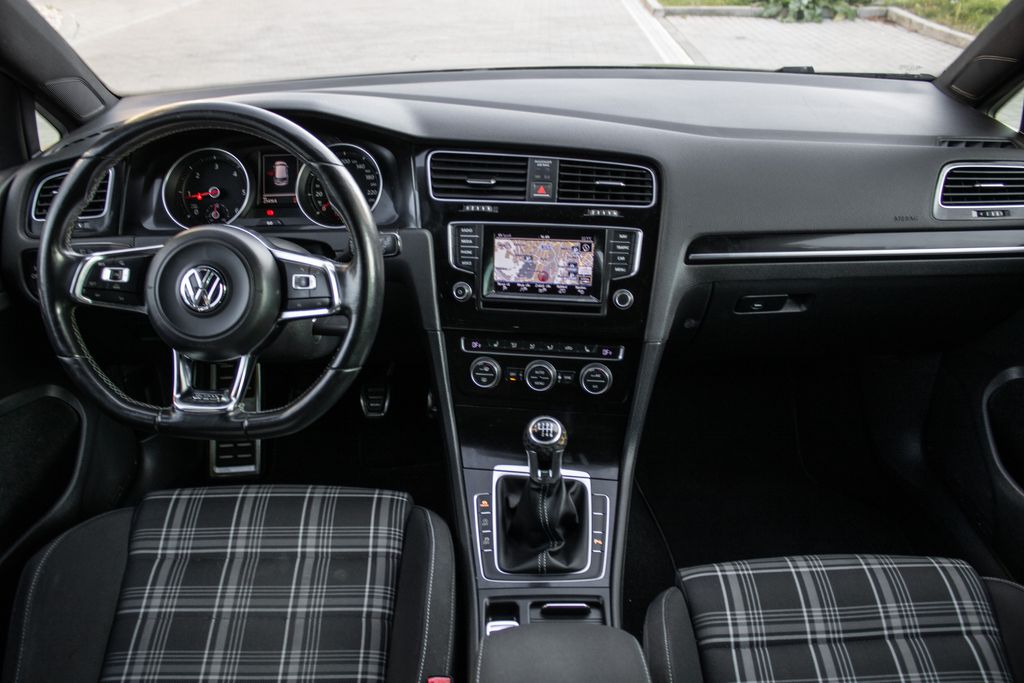 volkswagen-golf - 7