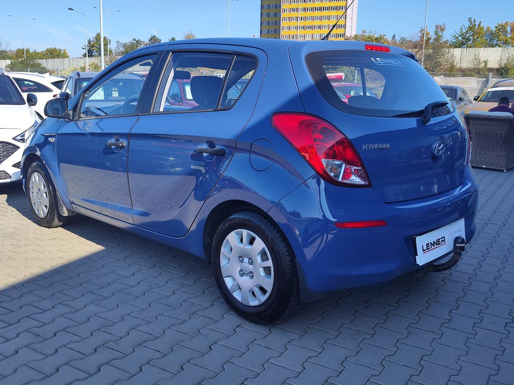 hyundai-i20-1-2i-63kw-family-space - 6