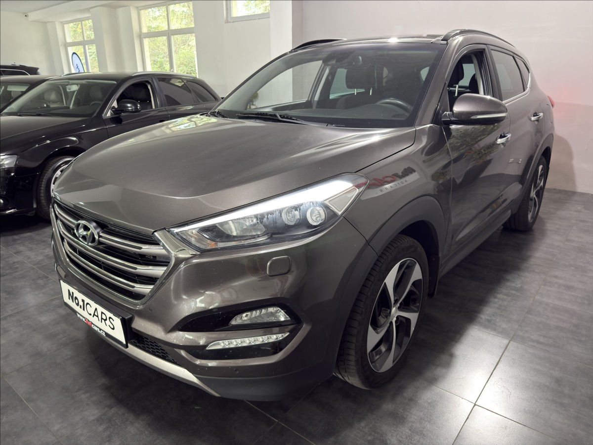 hyundai-tucson-2-0-crdi-4x4-style-pano - 2