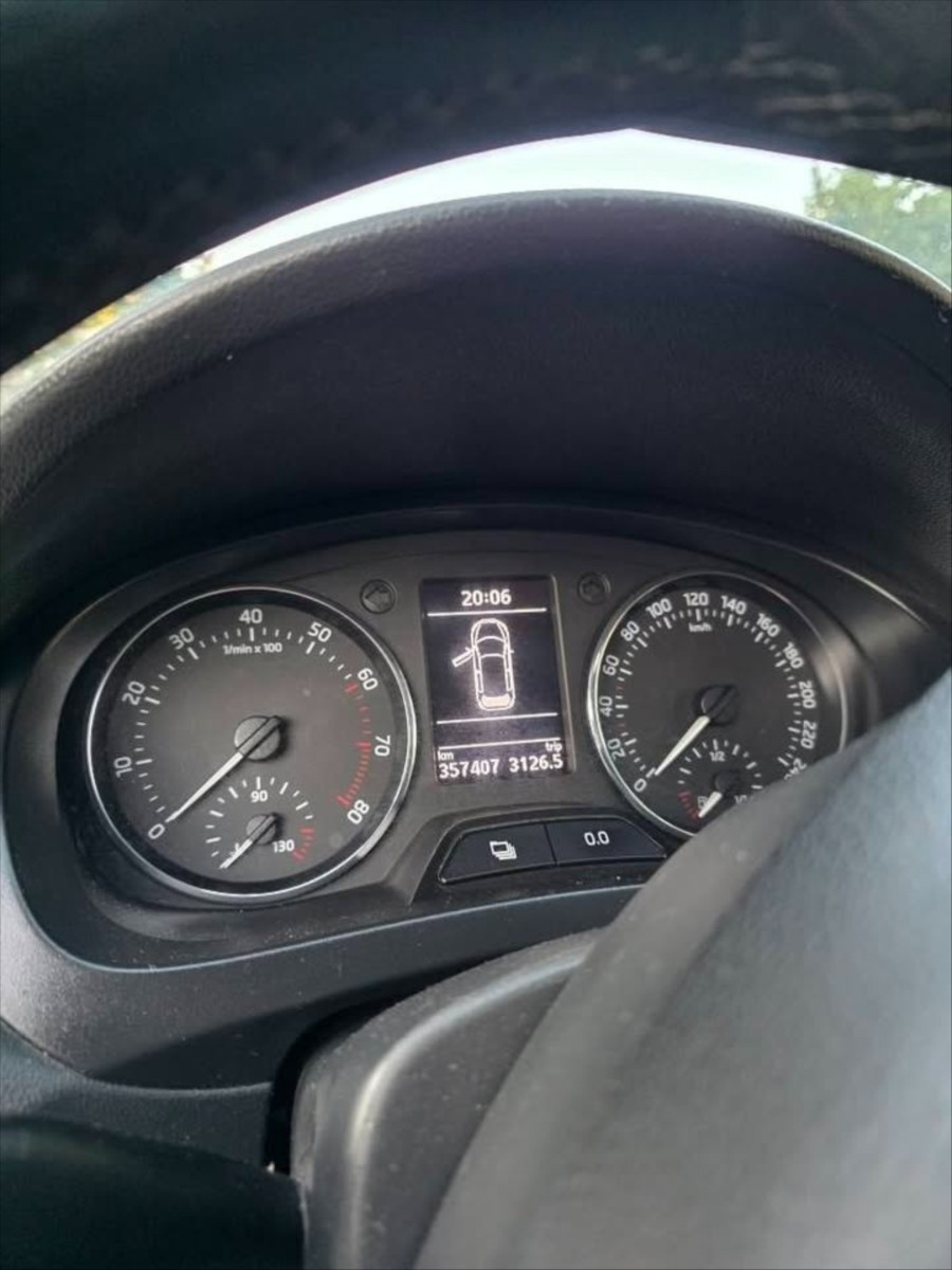 skoda-rapid-1-2-tsi-77-kw-2013-hezky-stav - 2
