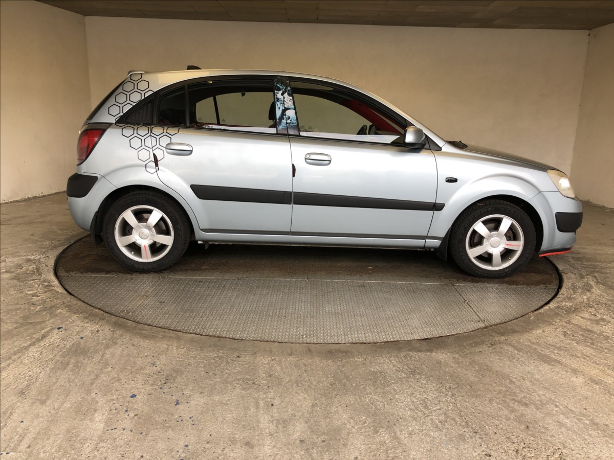 kia-rio-1-6-16v - 7