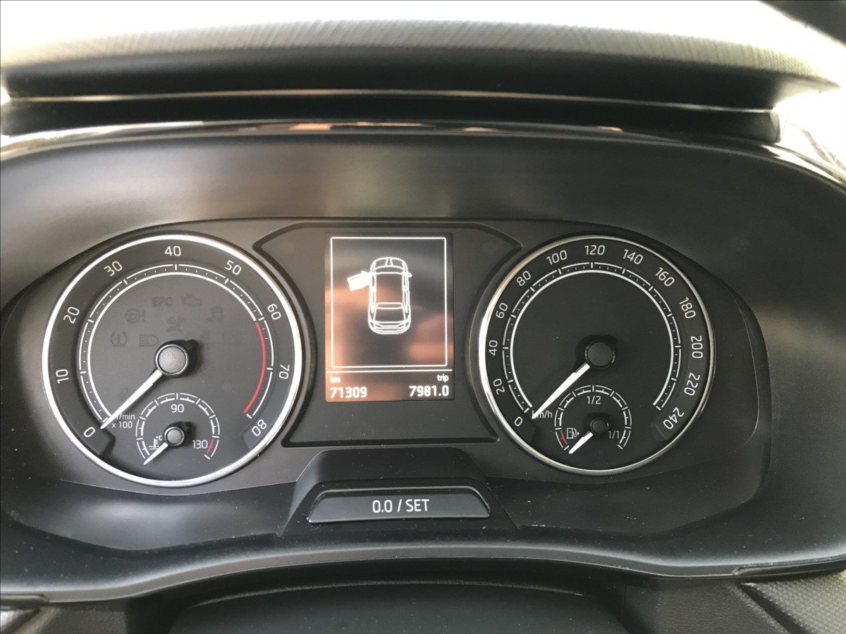 skoda-fabia-1-0-tsi-70kw - 8