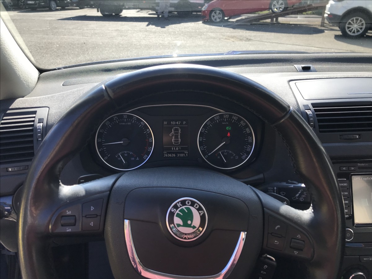 skoda-octavia-2-0-tdi-dsg-laurin-a-klement - 9