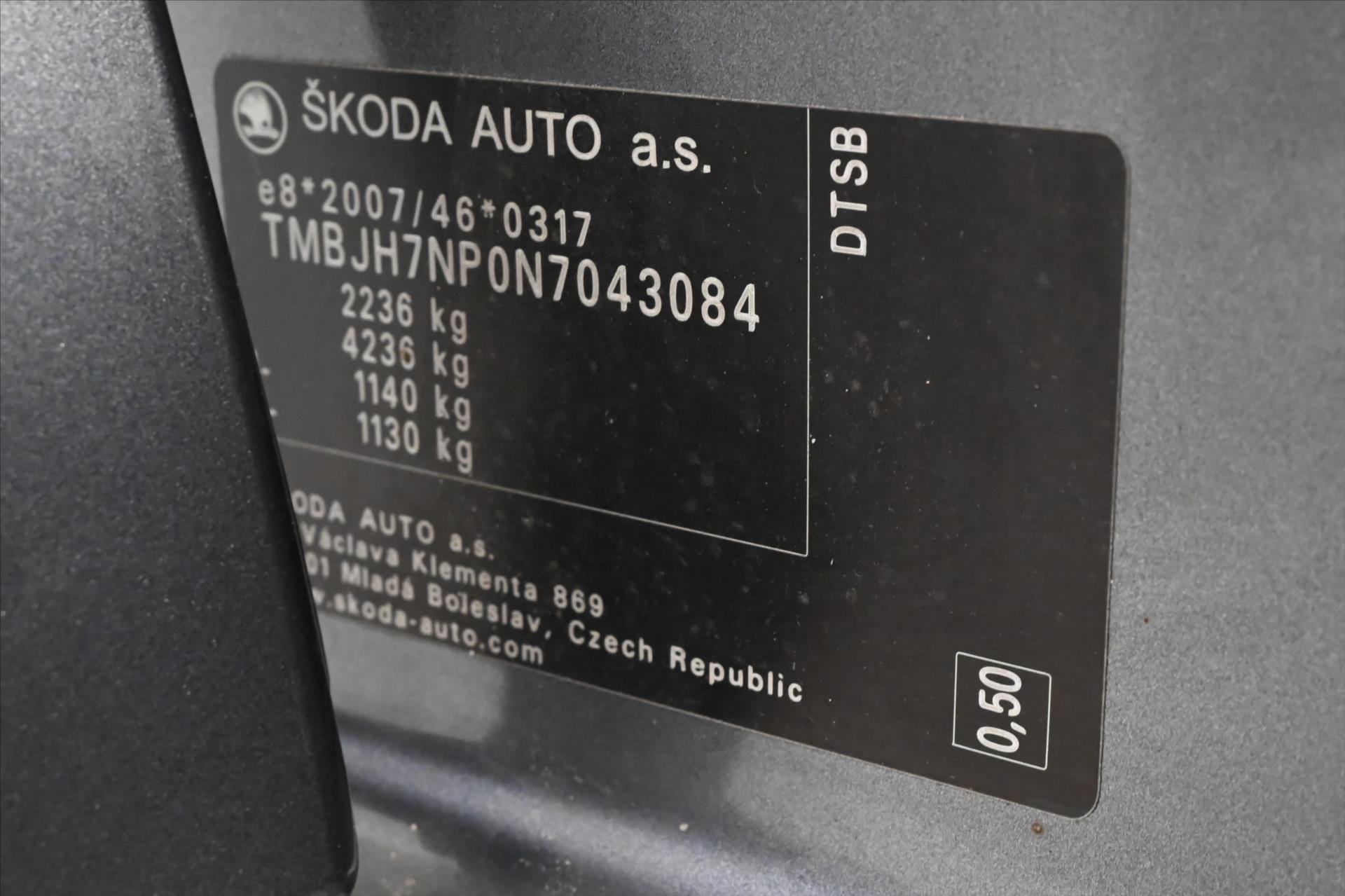 skoda-superb-2-0-tdi-110kw-dsg-style-zaruka-az-5-let - 9