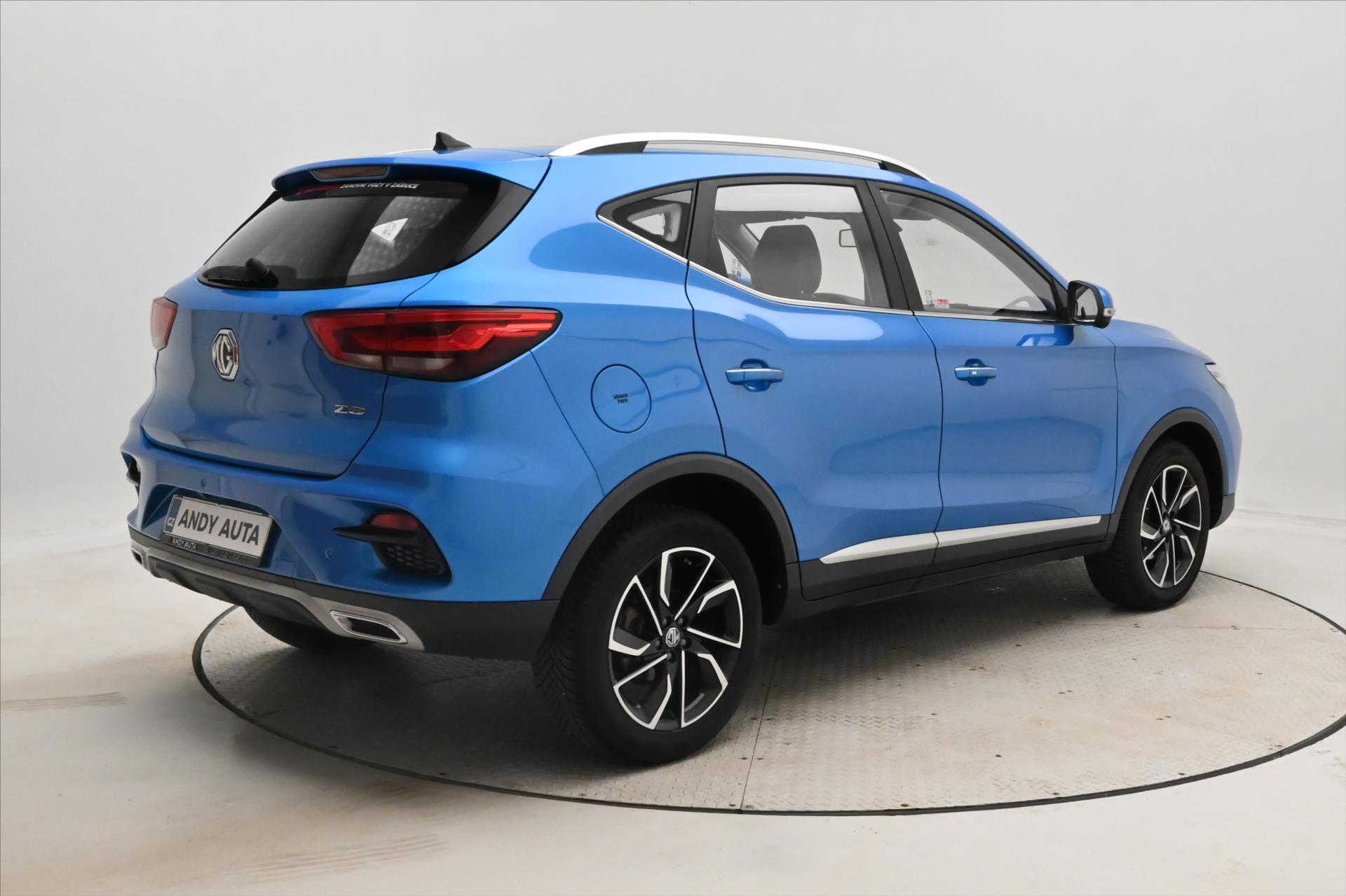 mg-zs-1-0-tgi-82-kw-elegance-zaruka-az-5-let - 4
