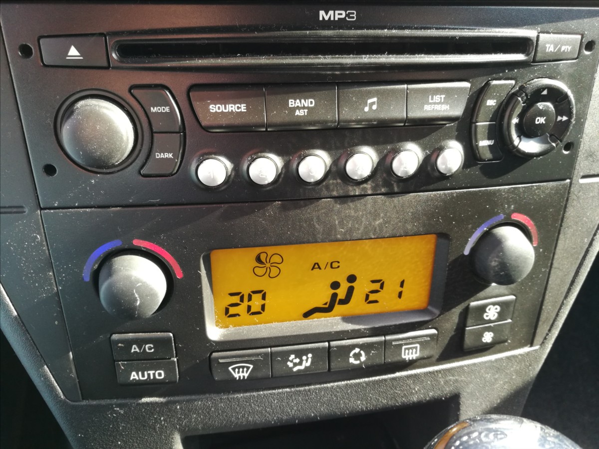 citroen-c4-1-6-hdi - 9