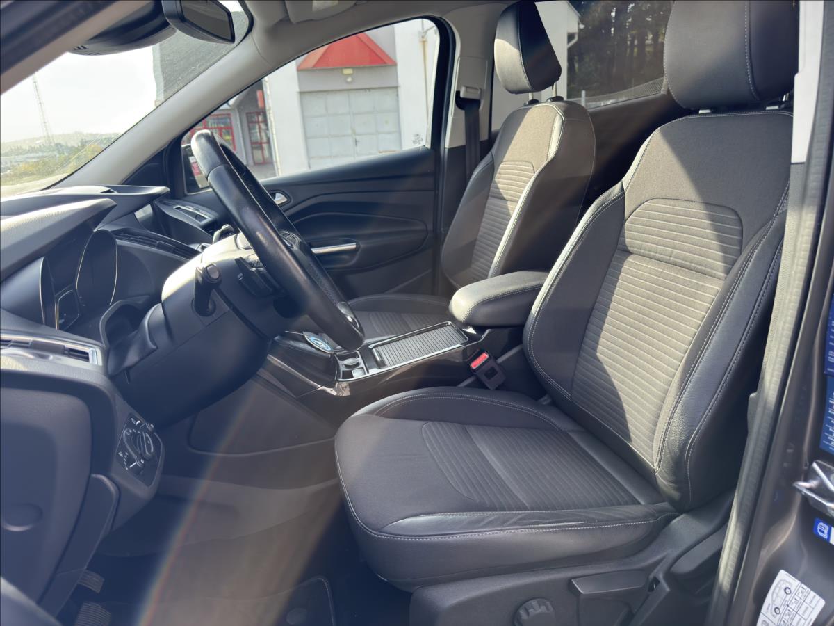 ford-kuga-2-0-tdci-titanium-4x4 - 5