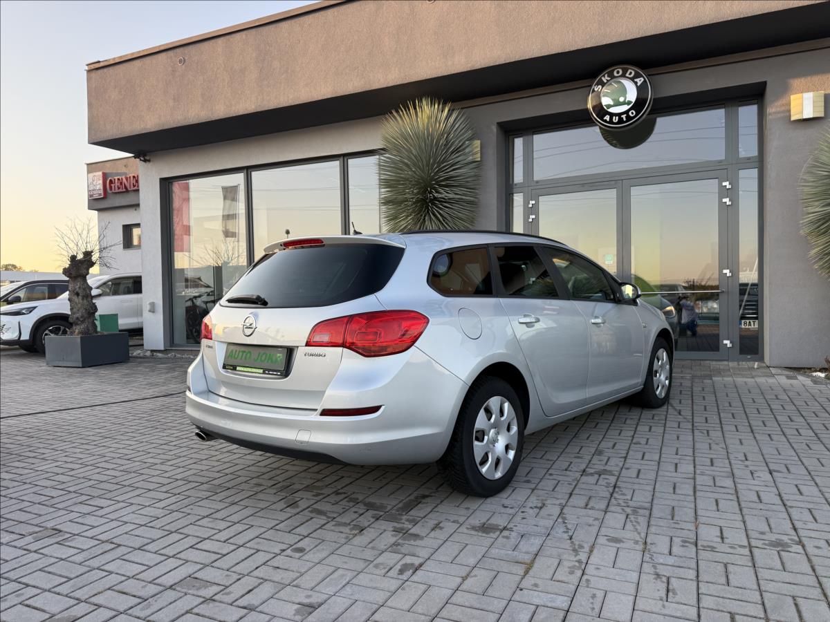 opel-astra-1-4-i-turbo-103kw-combi-klima-1-majitel - 5