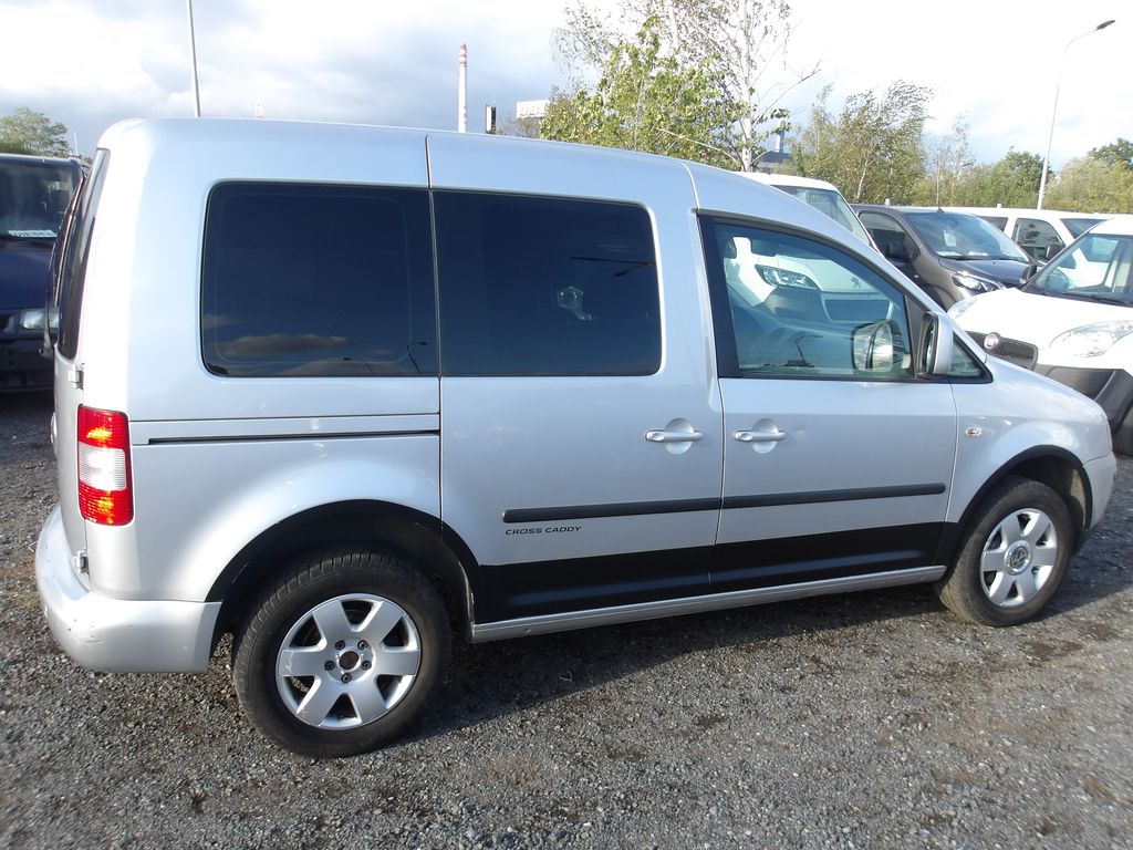 volkswagen-caddy-1-4i-cr-5-mist-nove-brzdy - 9